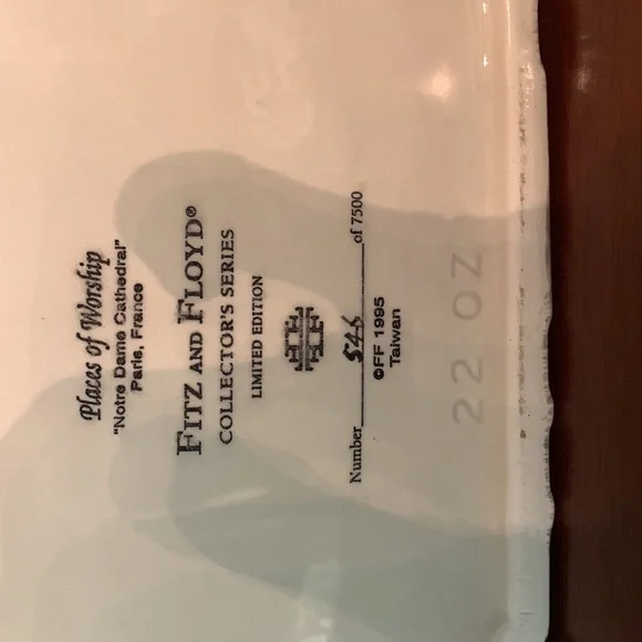 Fitz and Floyd Collectors Series  Places of Worship “Notre Dame Cathedral’ MINT! - Picture 2 of 4